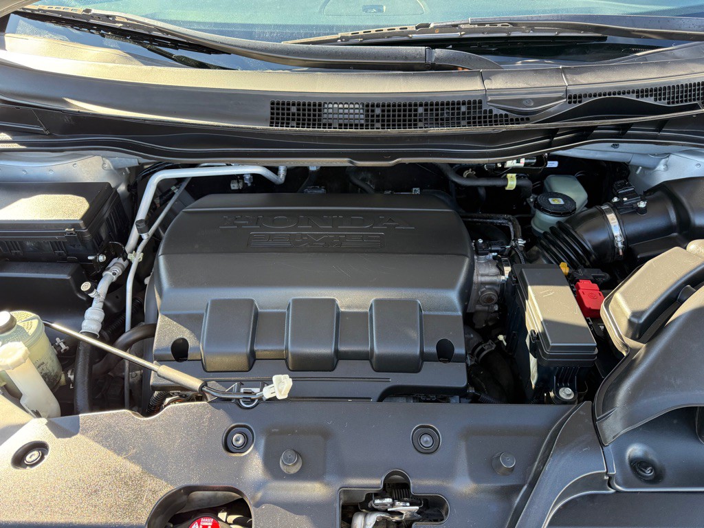 2015 Honda Odyssey Image 19