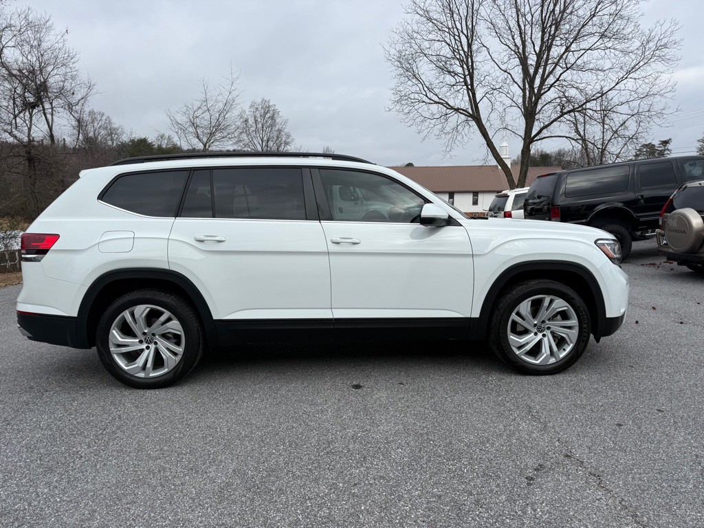 2021 Volkswagen Atlas Image 2