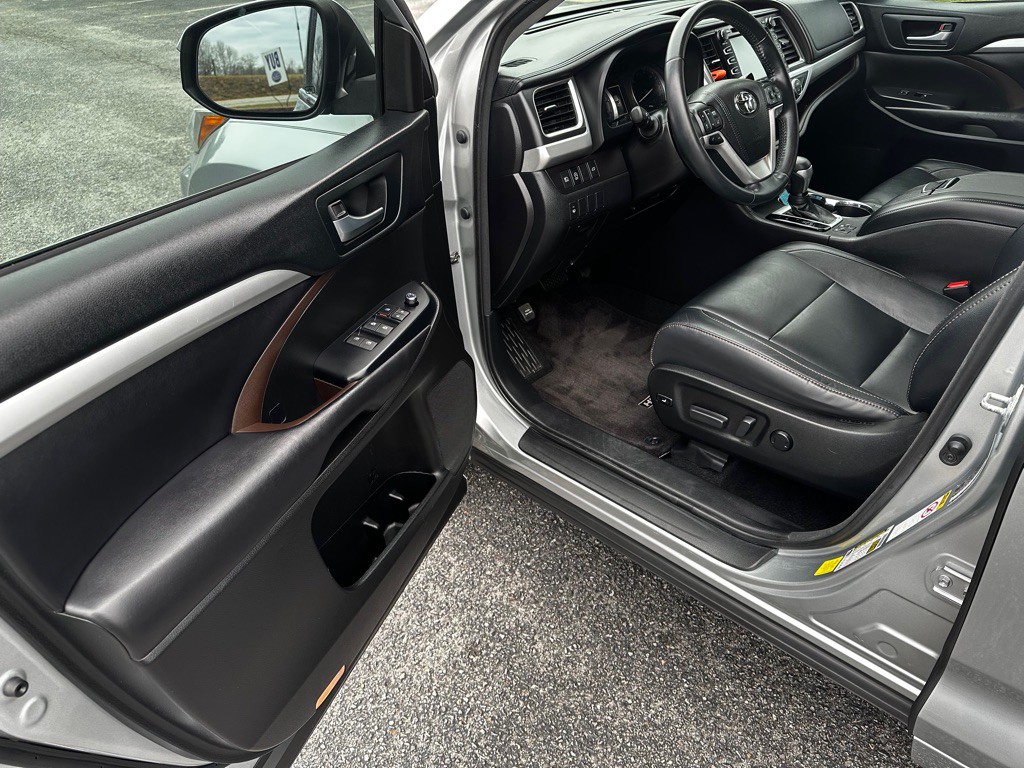 2018 Toyota Highlander Image 9