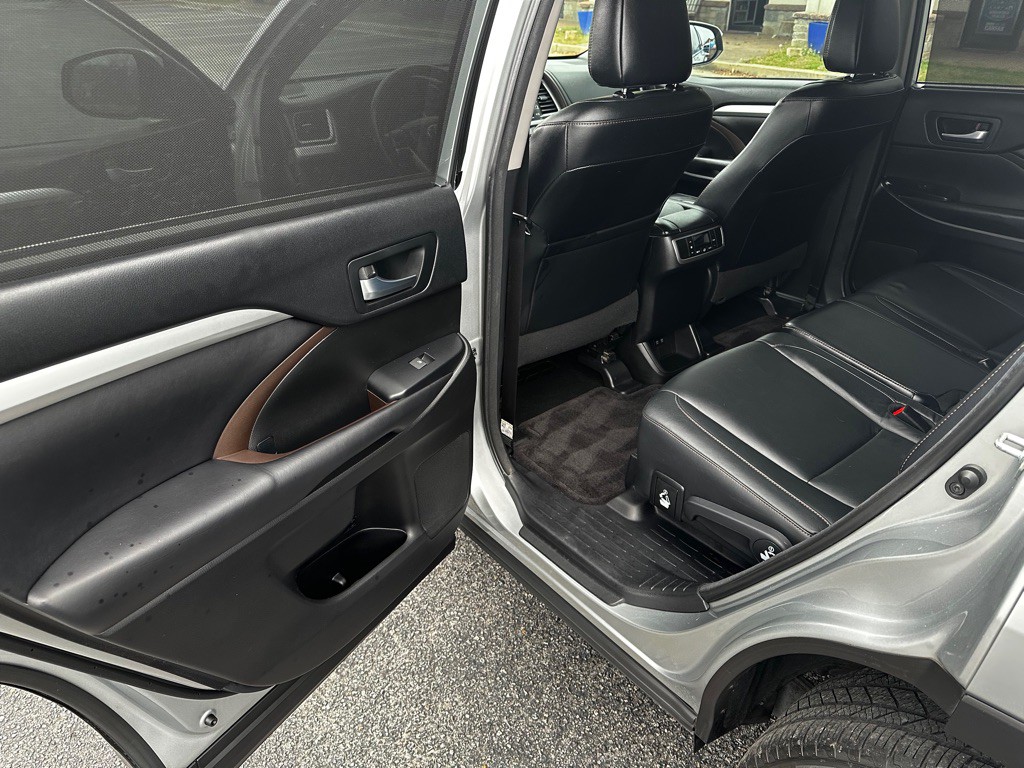 2018 Toyota Highlander Image 10