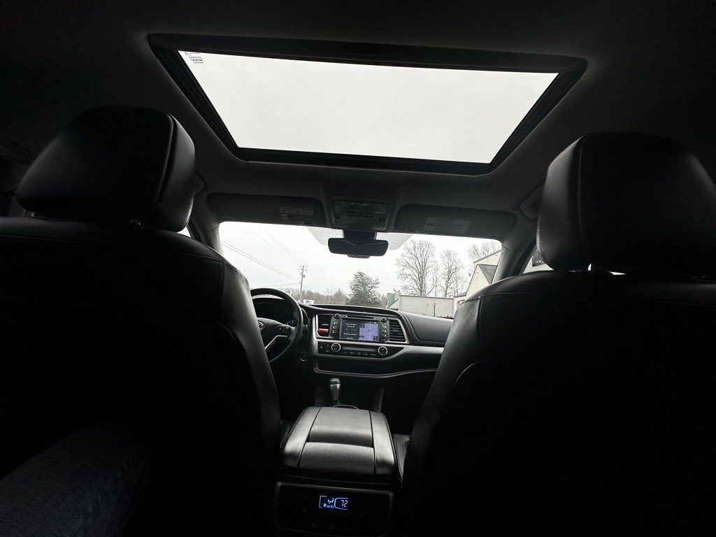 2018 Toyota Highlander Image 19