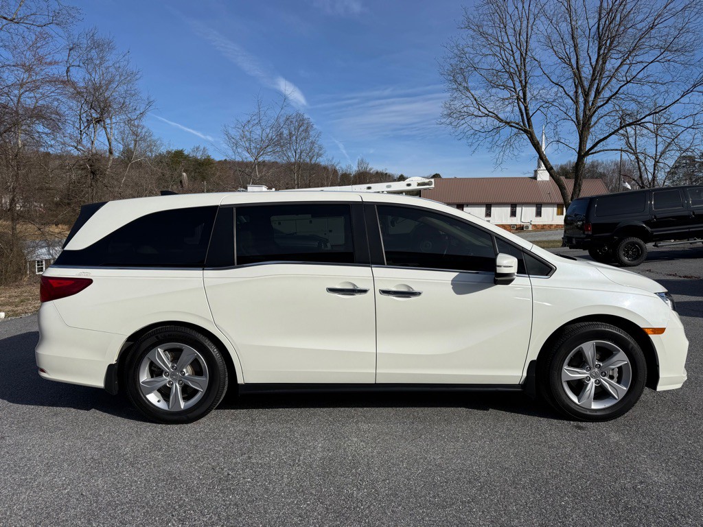 2019 Honda Odyssey Image 2
