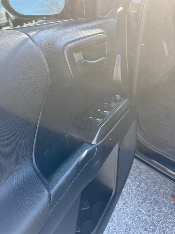 2021 Toyota Tacoma Image 9