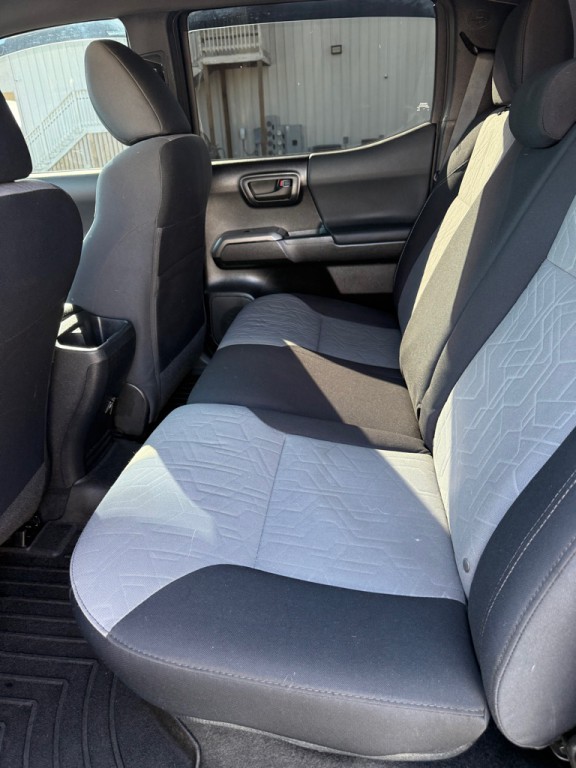 2021 Toyota Tacoma Image 11