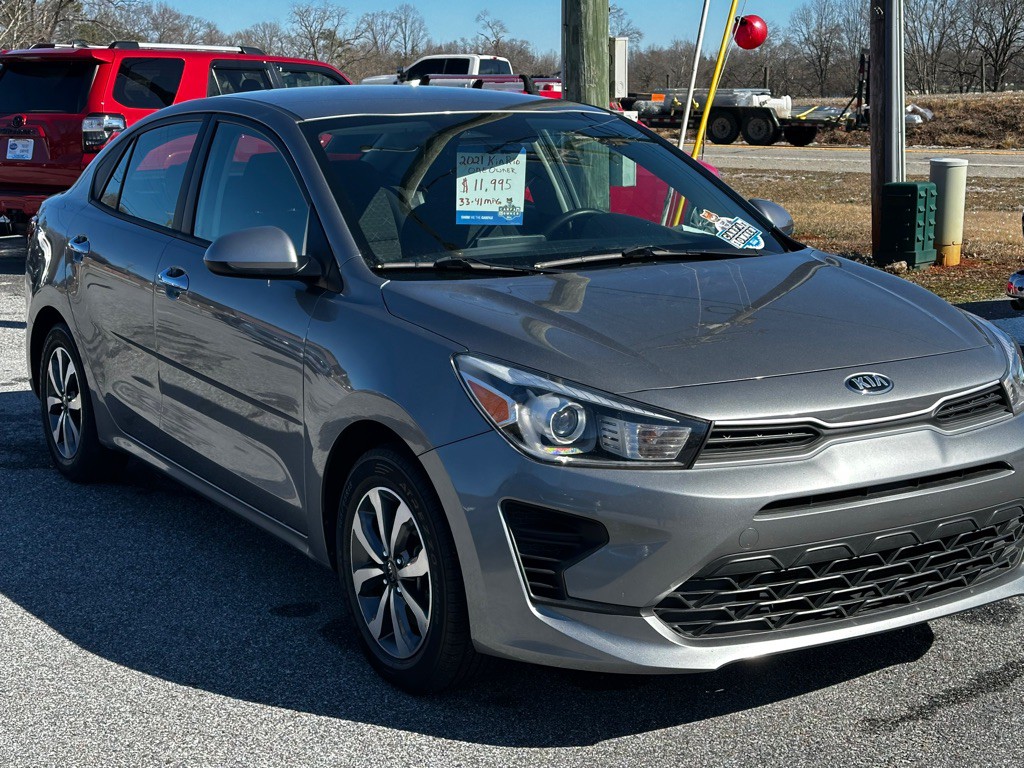 2021 Kia Rio Image 2