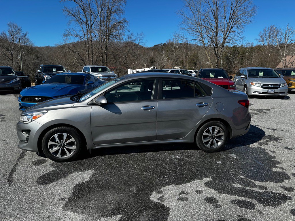 2021 Kia Rio Image 7