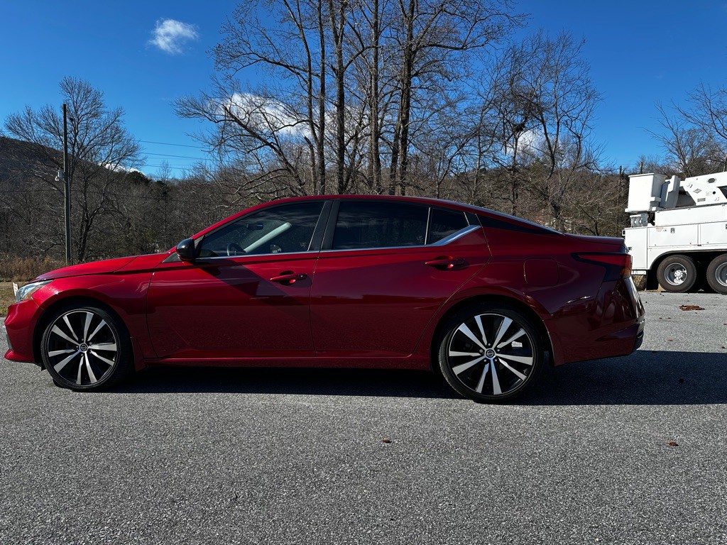 2020 Nissan Altima Image 5