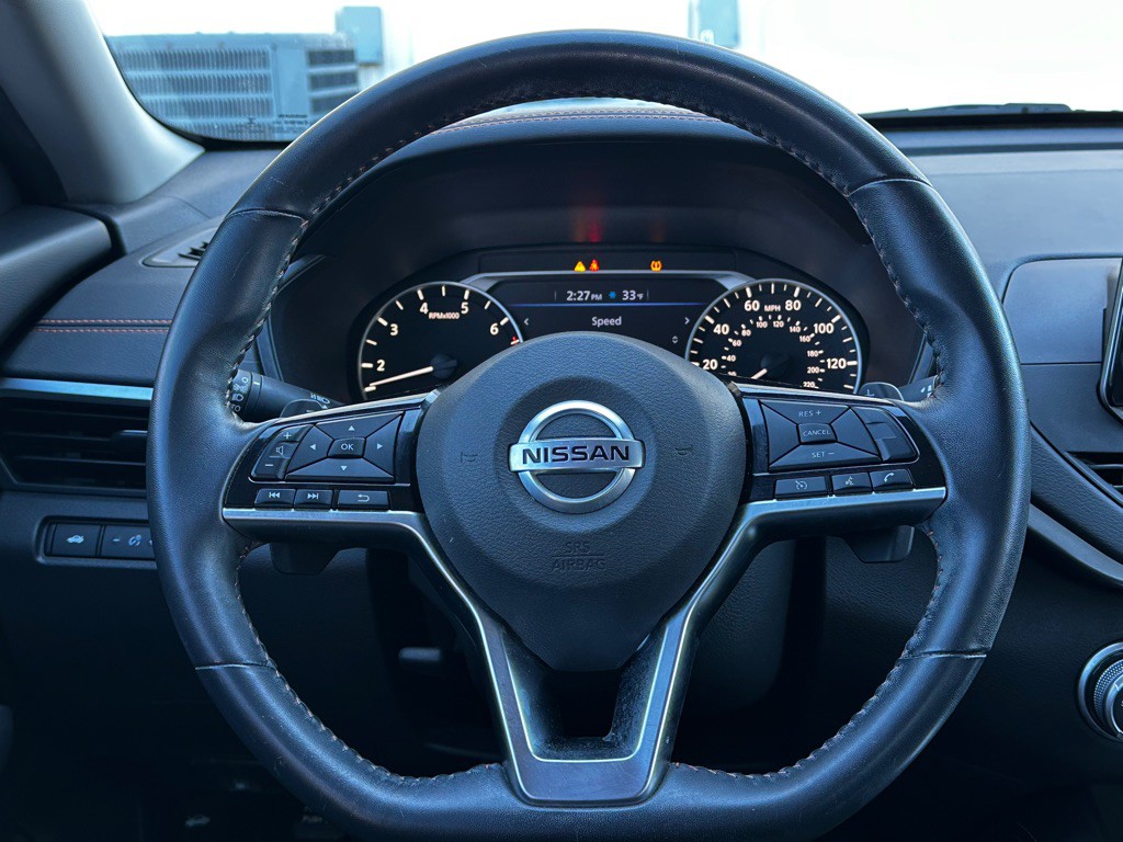 2020 Nissan Altima Image 17
