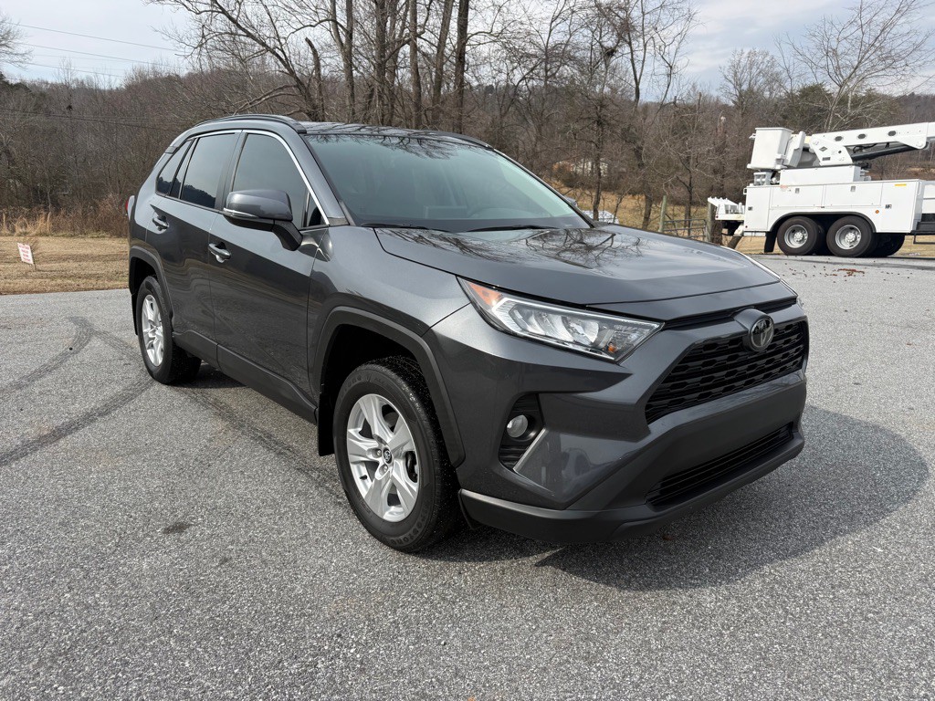 2020 Toyota Rav4 Image 2