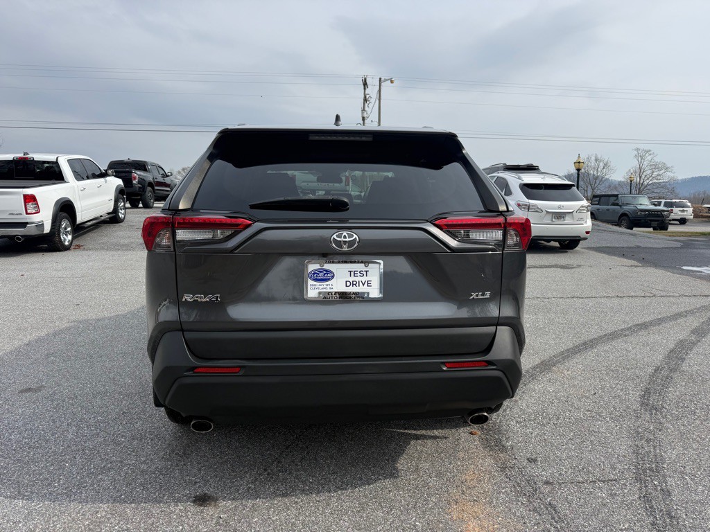 2020 Toyota Rav4 Image 3