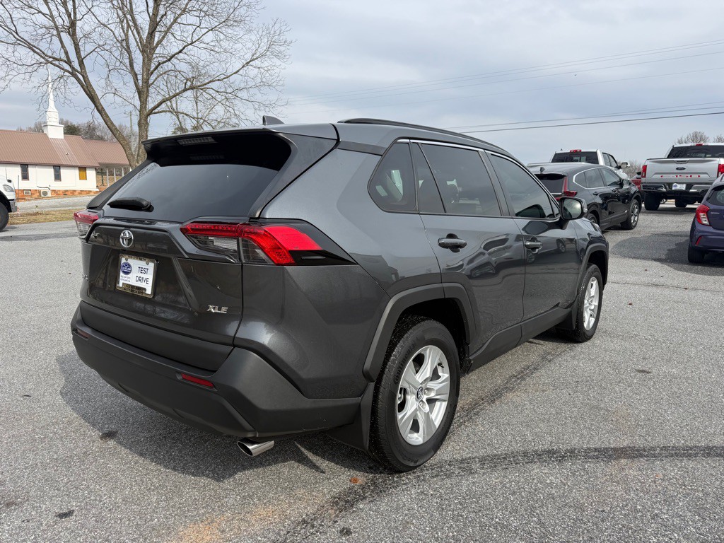 2020 Toyota Rav4 Image 4