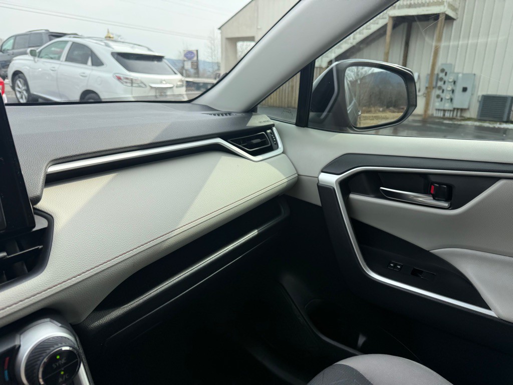 2020 Toyota Rav4 Image 16