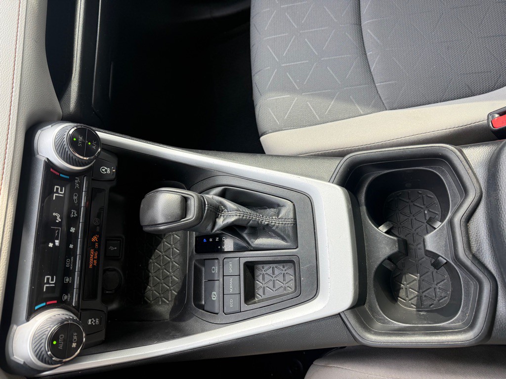 2020 Toyota Rav4 Image 17