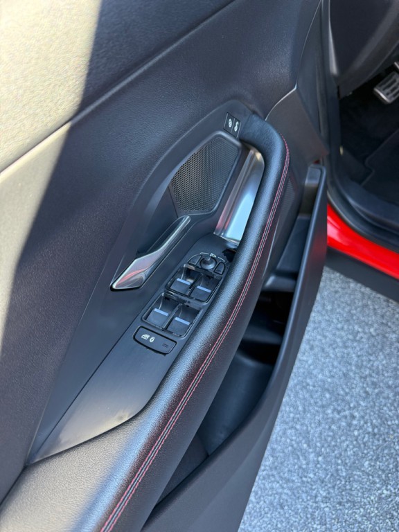 2020 Jaguar E-pace Image 14