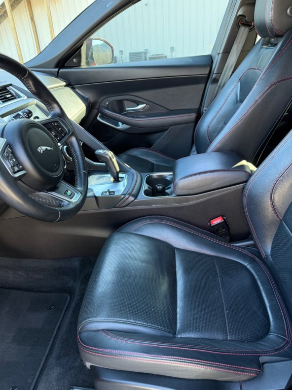 2020 Jaguar E-pace Image 15