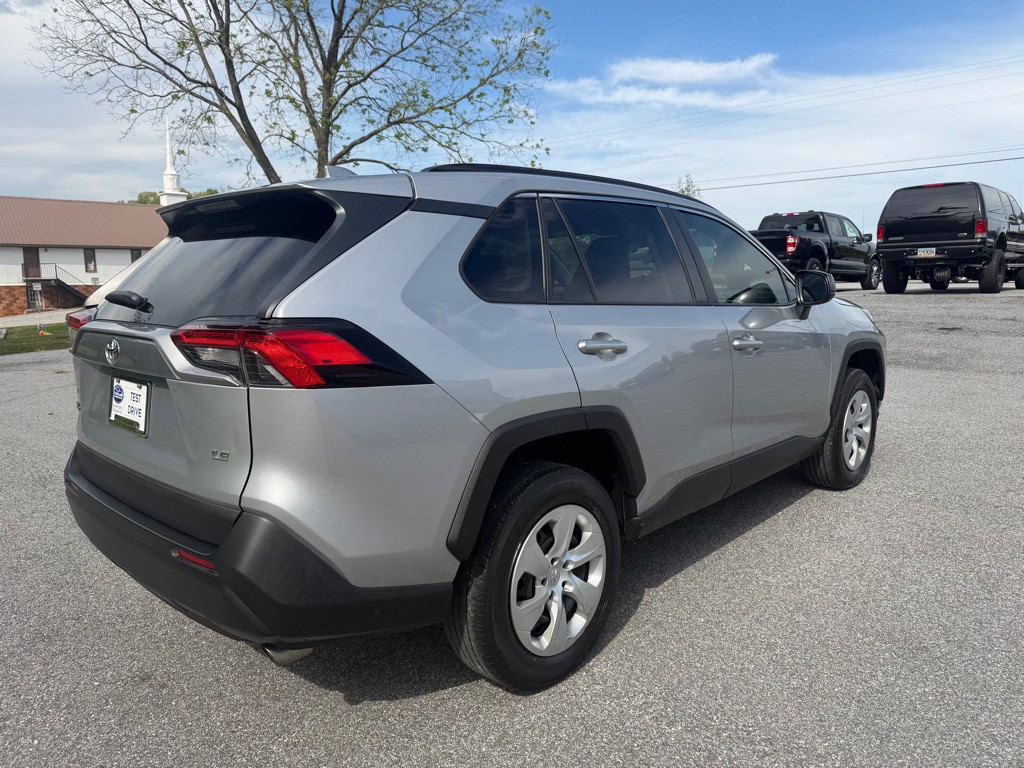 2021 Toyota Rav4 Image 3