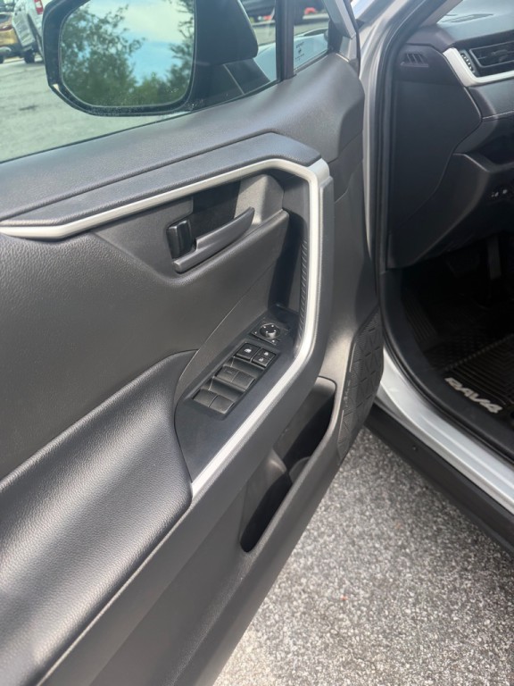 2021 Toyota Rav4 Image 11