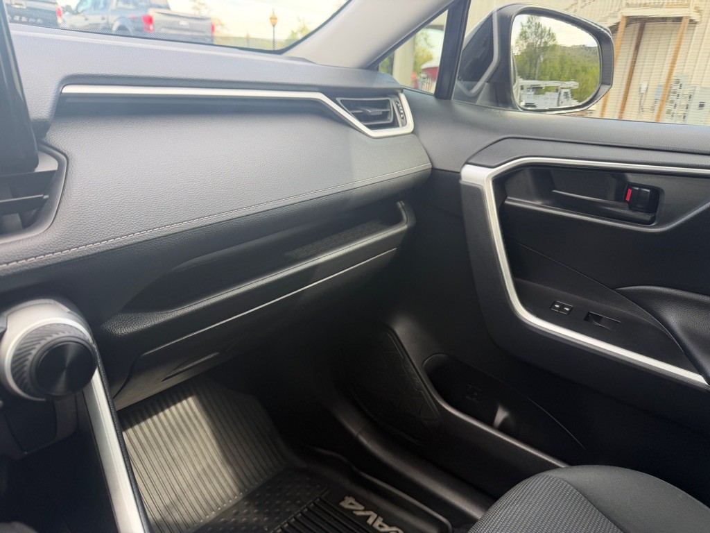 2021 Toyota Rav4 Image 16