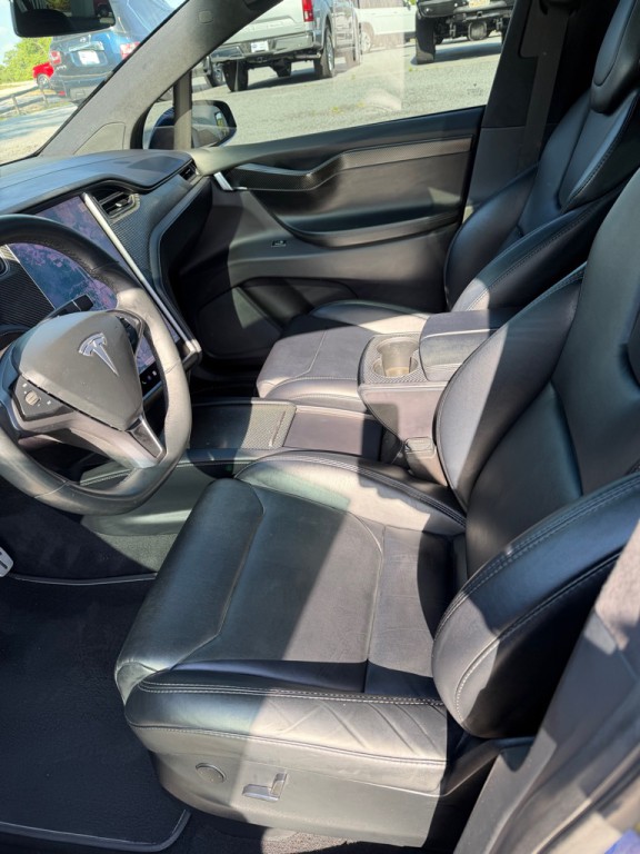 2019 Tesla Model X Image 10