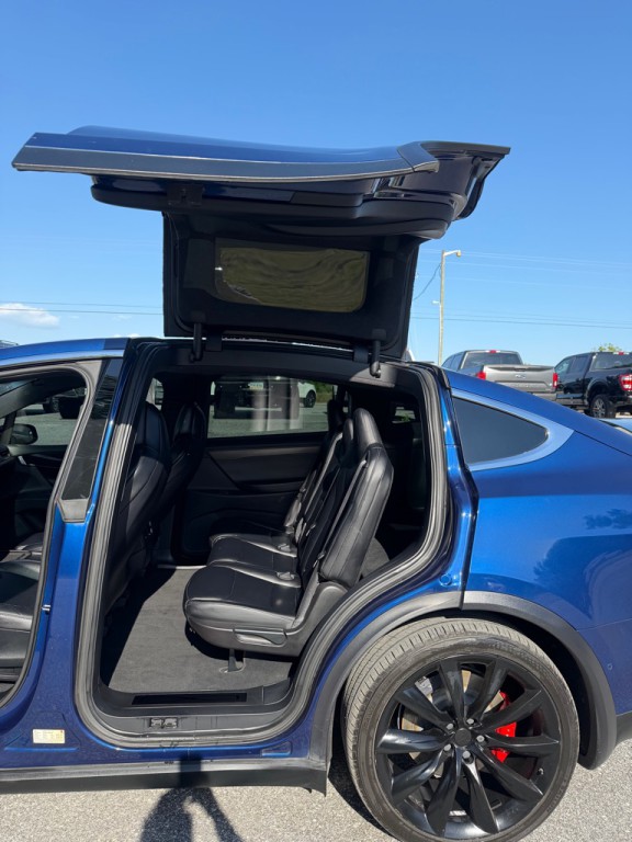 2019 Tesla Model X Image 11