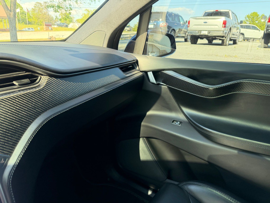 2019 Tesla Model X Image 17