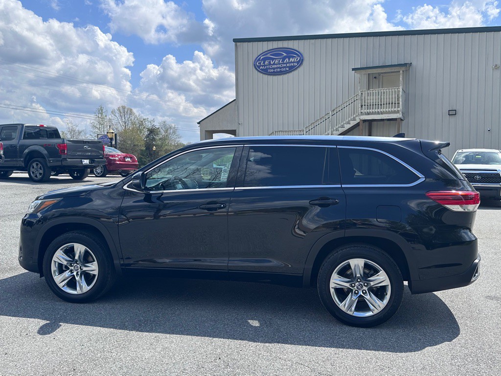 2019 Toyota Highlander Image 2