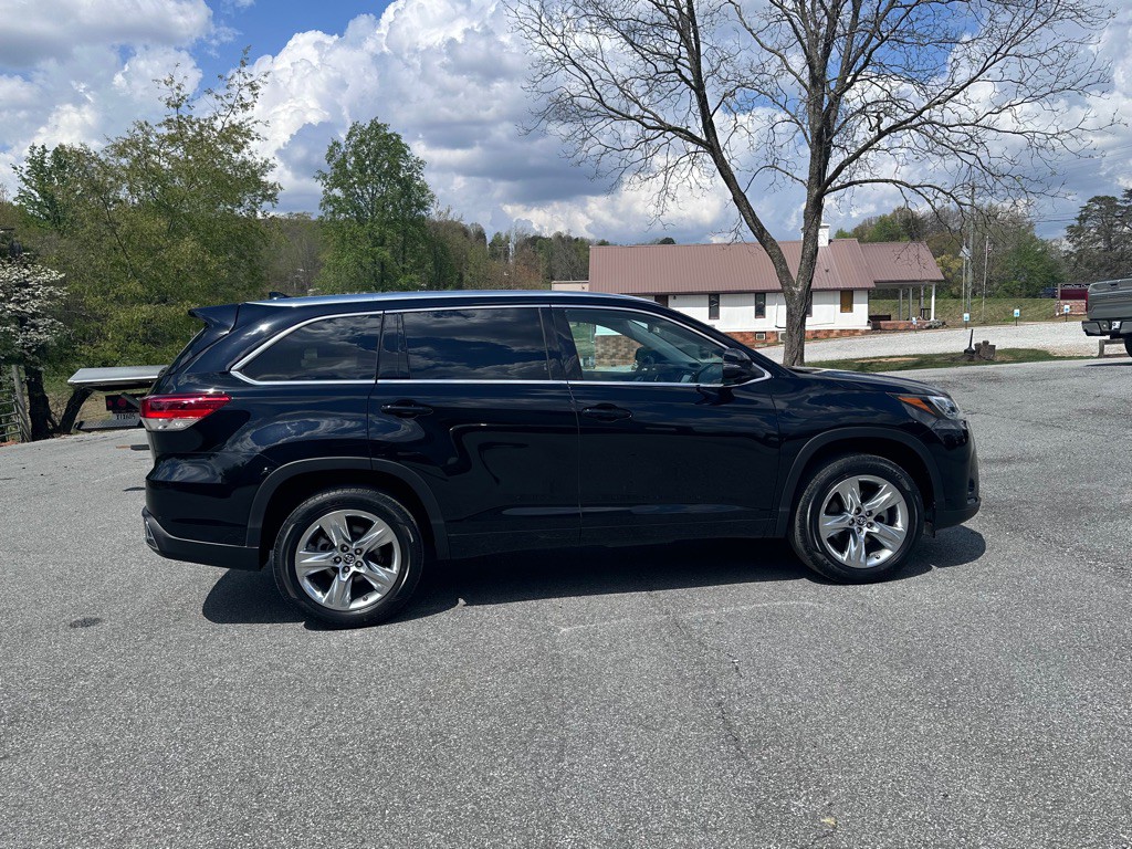2019 Toyota Highlander Image 6