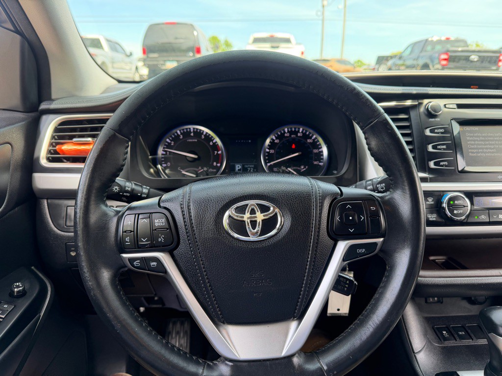 2014 Toyota Highlander Image 16