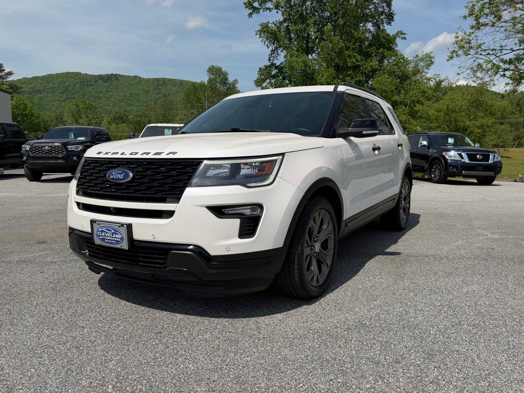 2018 Ford Explorer Image 1