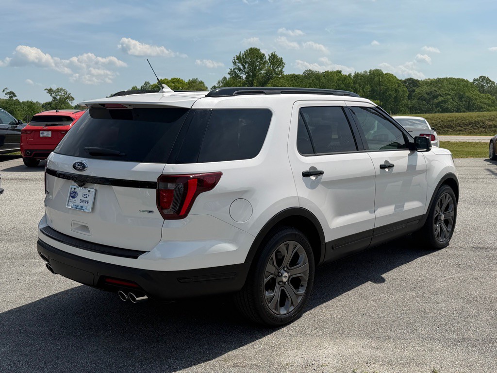 2018 Ford Explorer Image 5