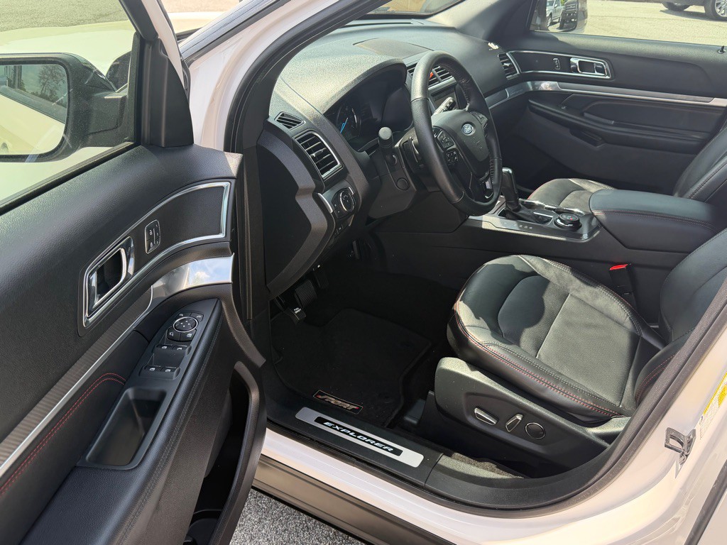 2018 Ford Explorer Image 9