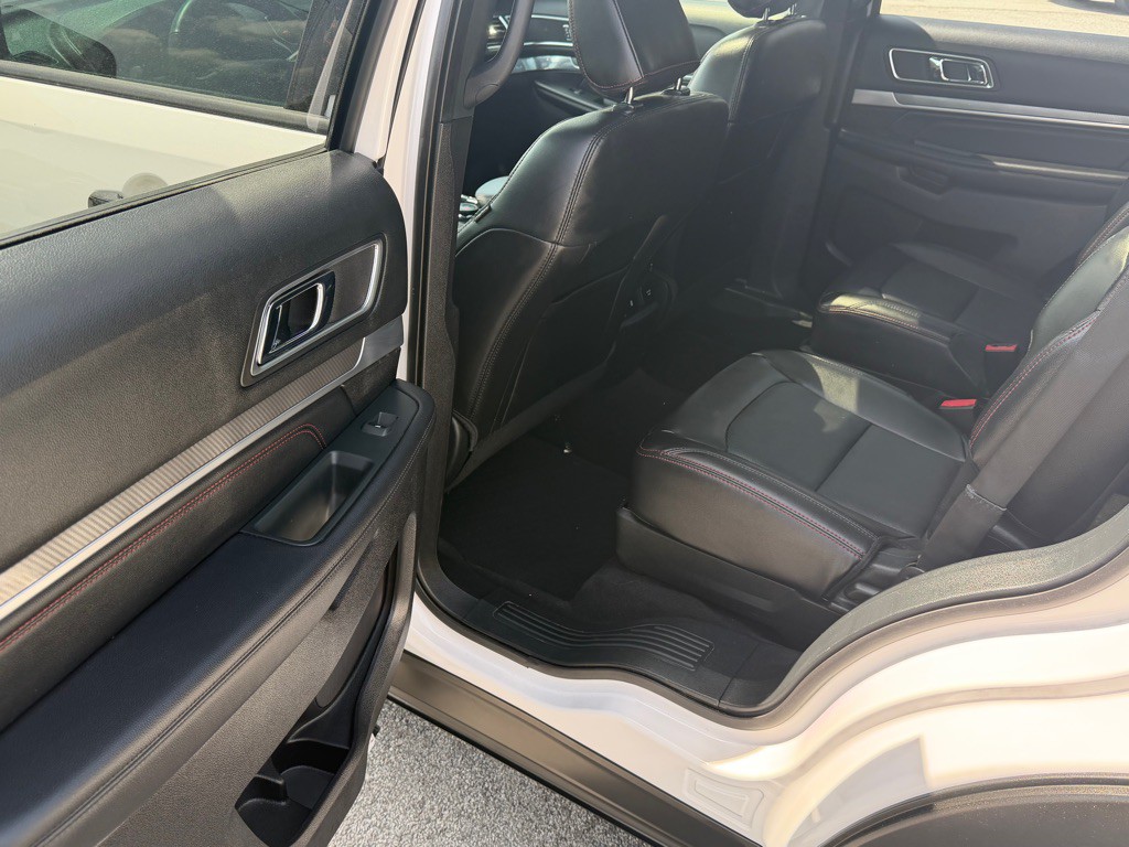 2018 Ford Explorer Image 10