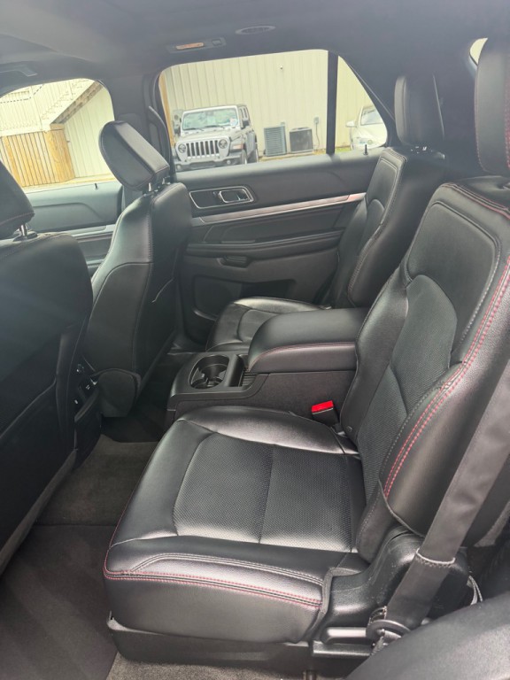 2018 Ford Explorer Image 13