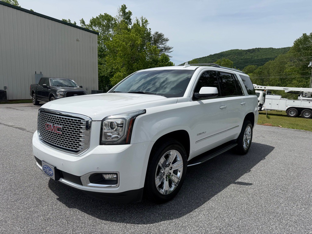 2017 GMC Yukon Image 1