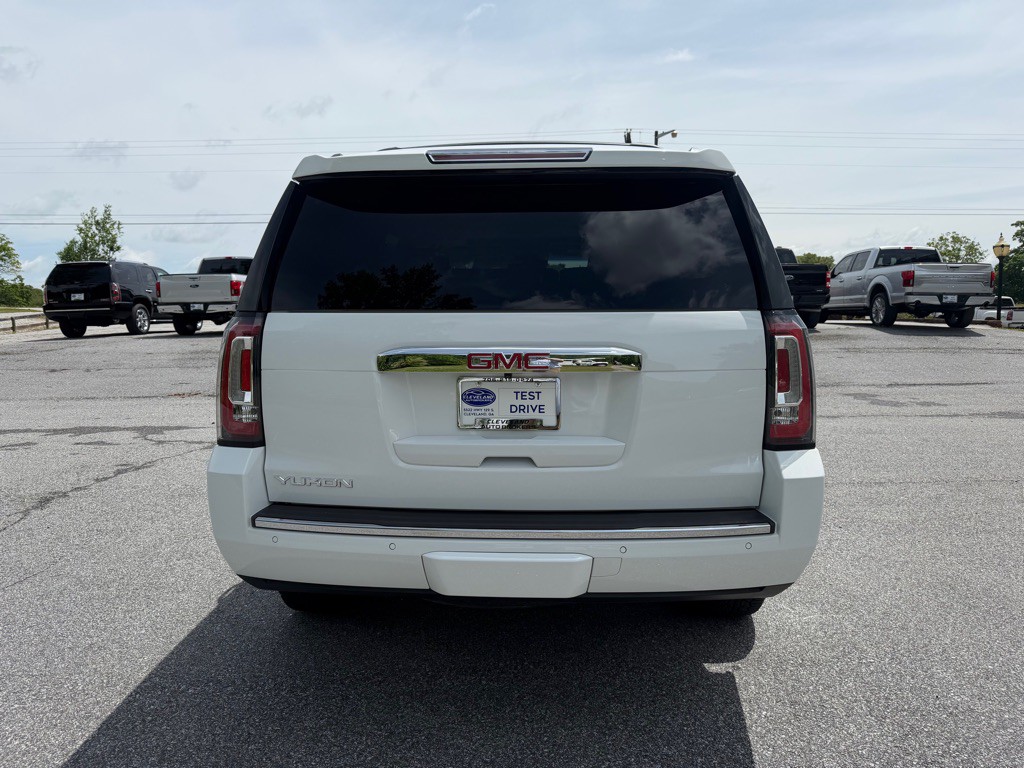 2017 GMC Yukon Image 5