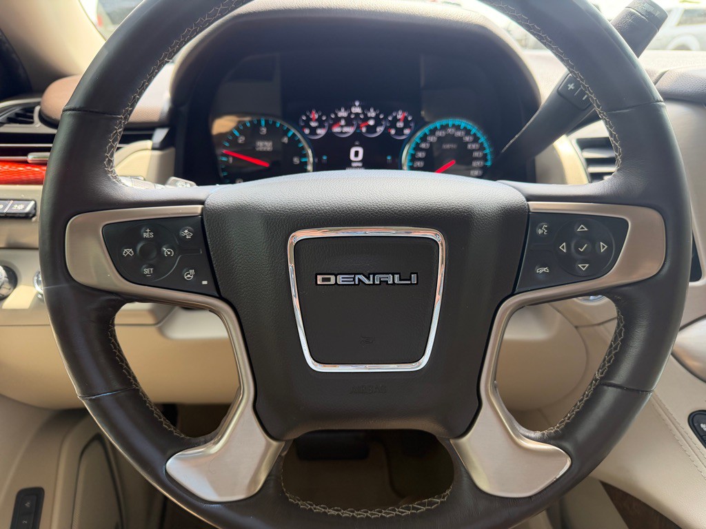 2017 GMC Yukon Image 16
