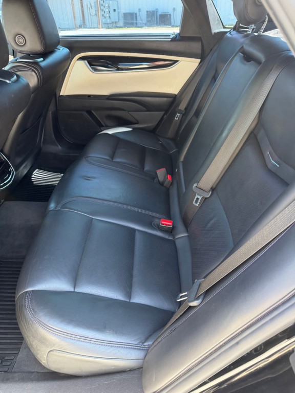 2016 Cadillac XTS Image 12