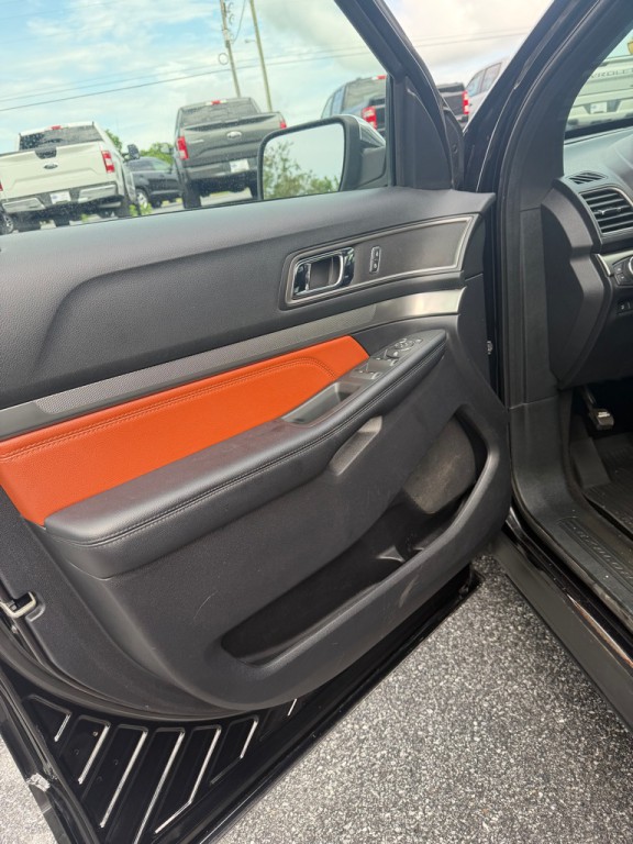 2019 Ford Explorer Image 10
