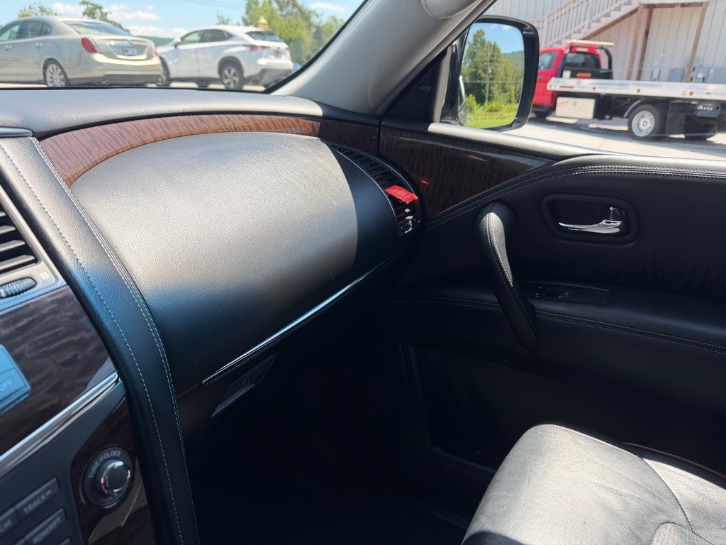 2017 Nissan Armada Image 16
