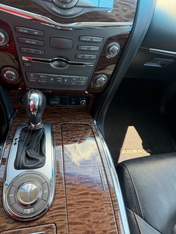 2017 Nissan Armada Image 17