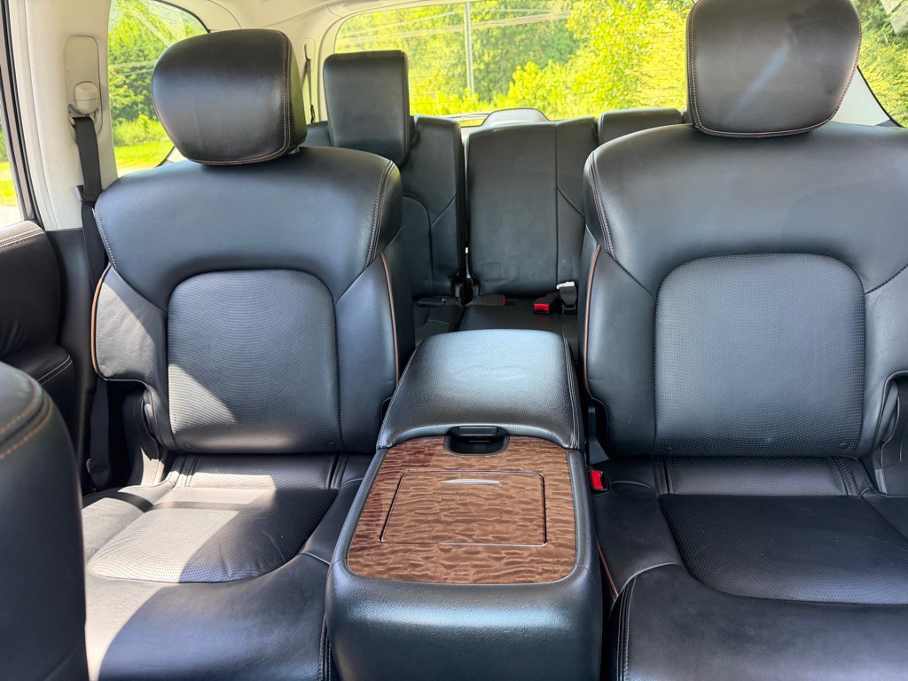 2017 Nissan Armada Image 18