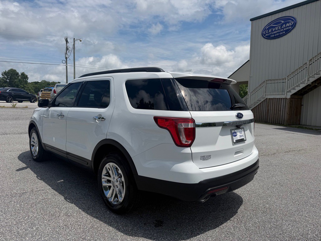 2017 Ford Explorer Image 5
