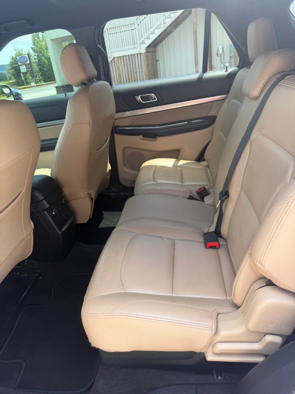 2017 Ford Explorer Image 13