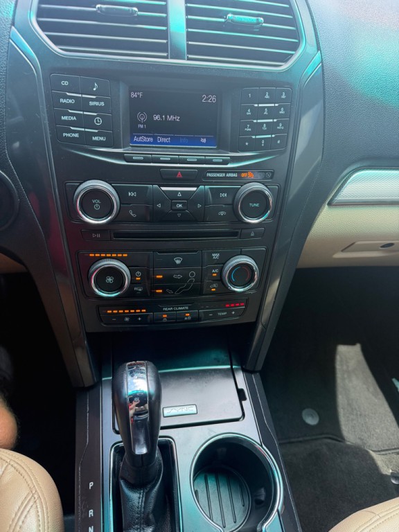 2017 Ford Explorer Image 17