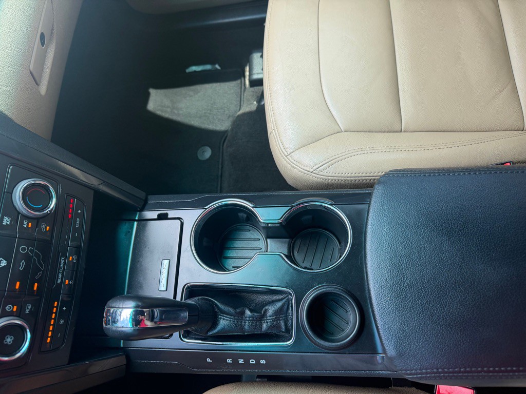 2017 Ford Explorer Image 19