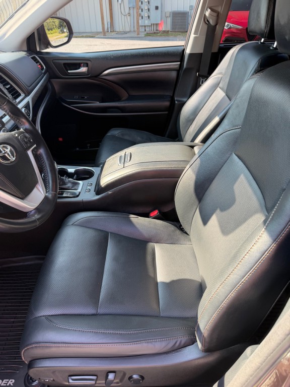 2018 Toyota Highlander Image 11
