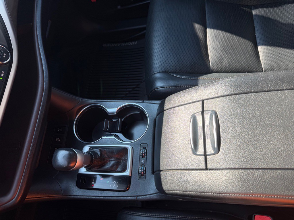 2018 Toyota Highlander Image 19