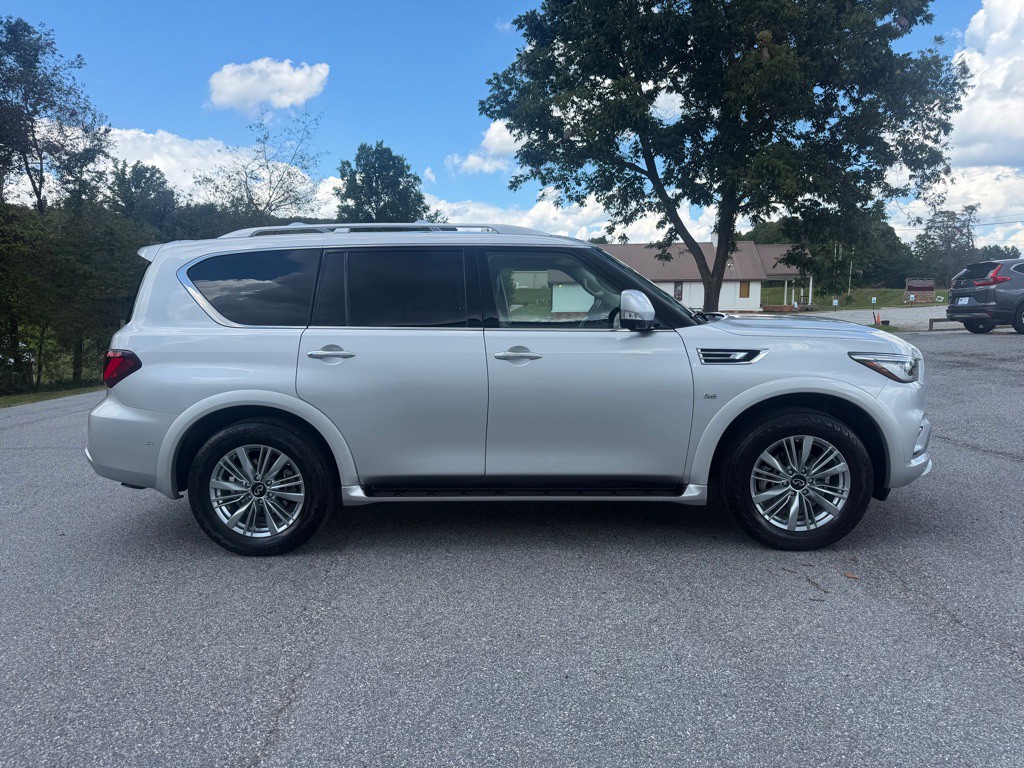 2019 INFINITI QX80 Image 2