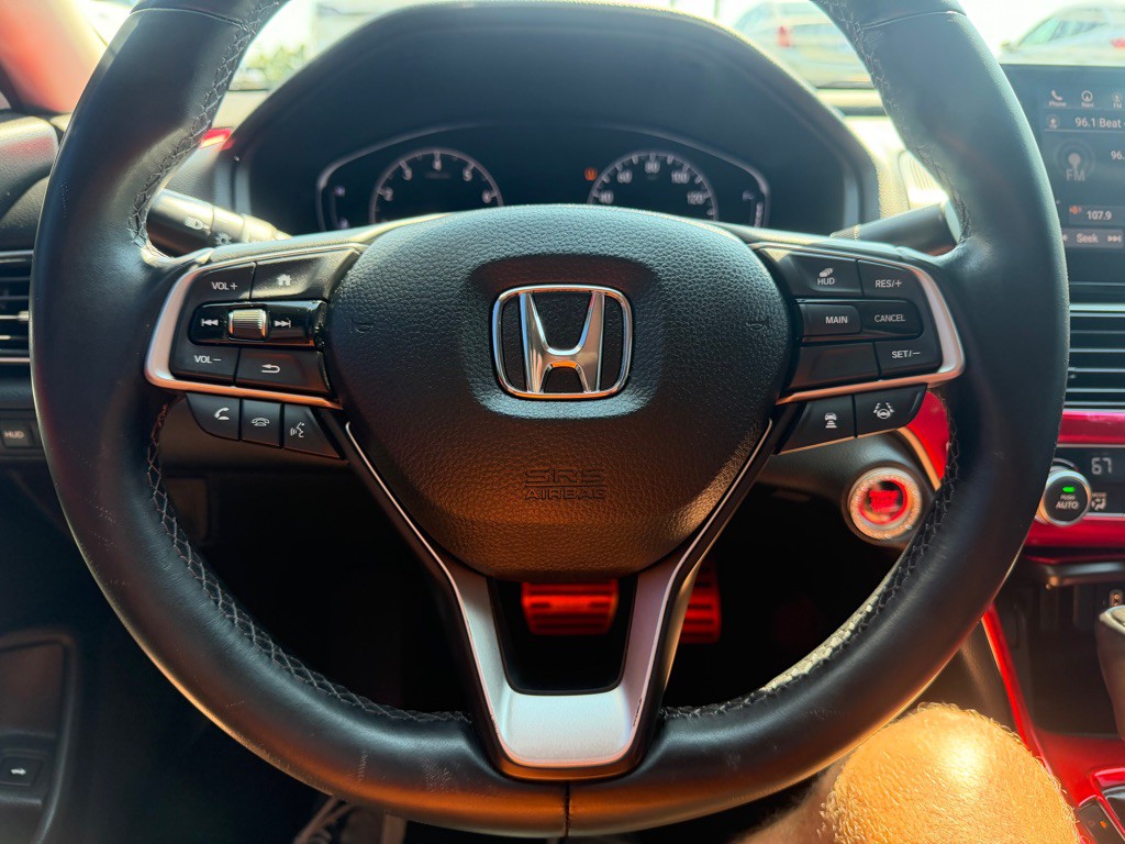 2018 Honda Accord Image 15