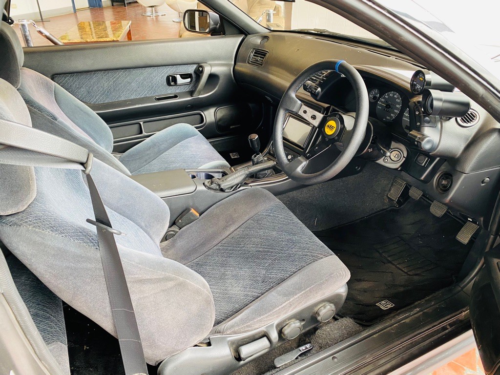 1991 Nissan Skyline Image 5